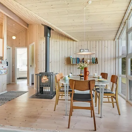 Skakke - 350m To The Fjord By Interhome *