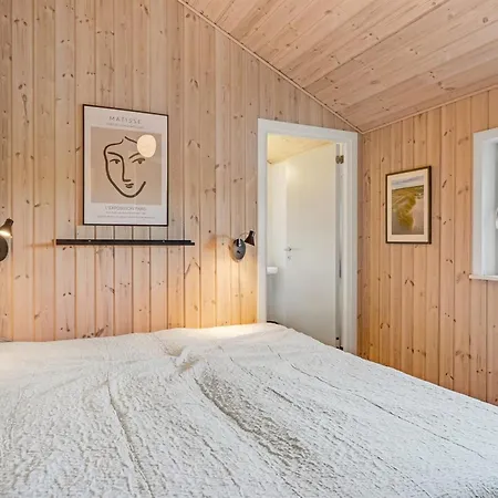 Skakke - 350m To The Fjord By Interhome